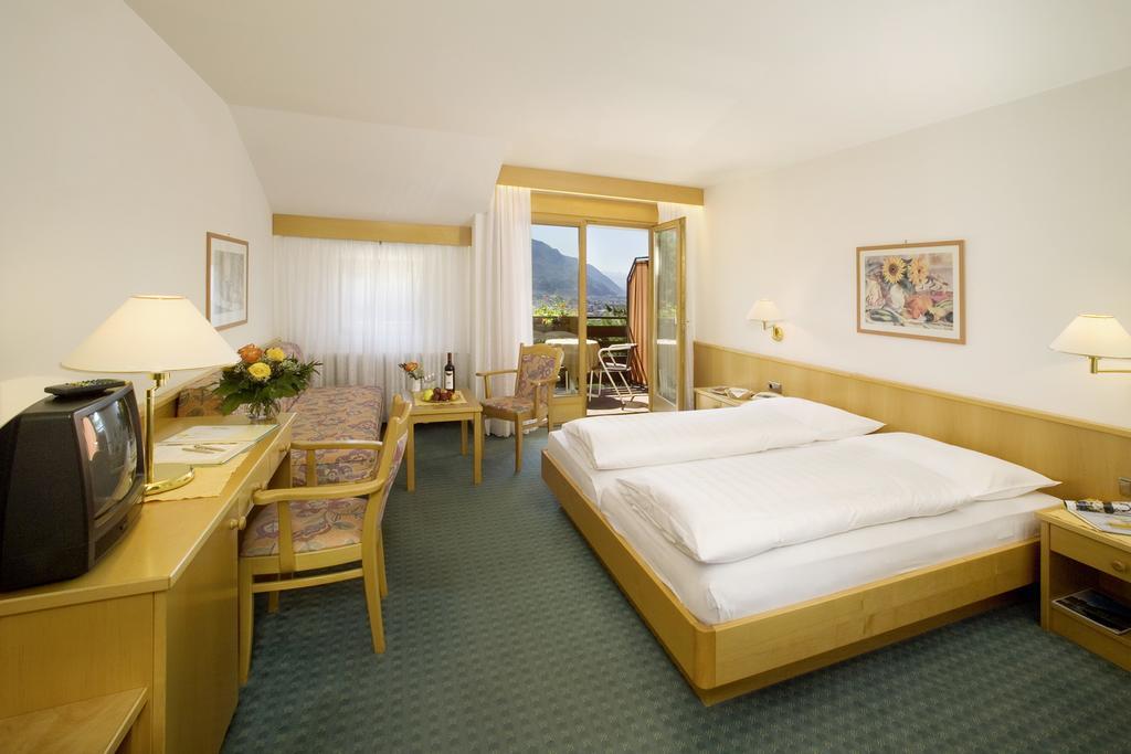 Hotel Thurnergut Tirolo Rum bild